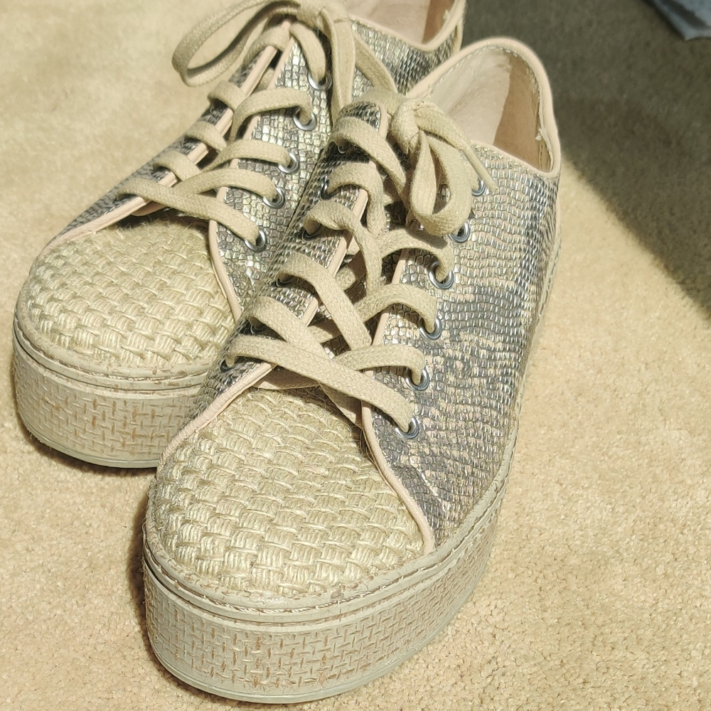 Vince Camuto Antique Gold Sneakers Size 7